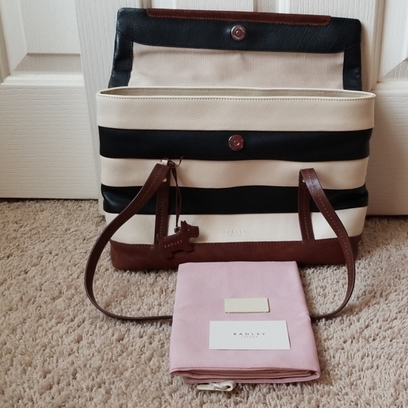 Handbag - Picture 7 of 8